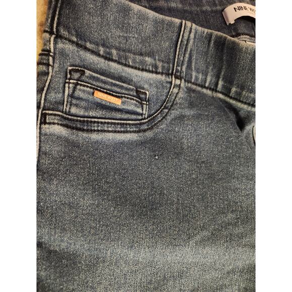 Nine West Heidi Pull-On Crop Pants Size 8‎ - Picture 4 of 4